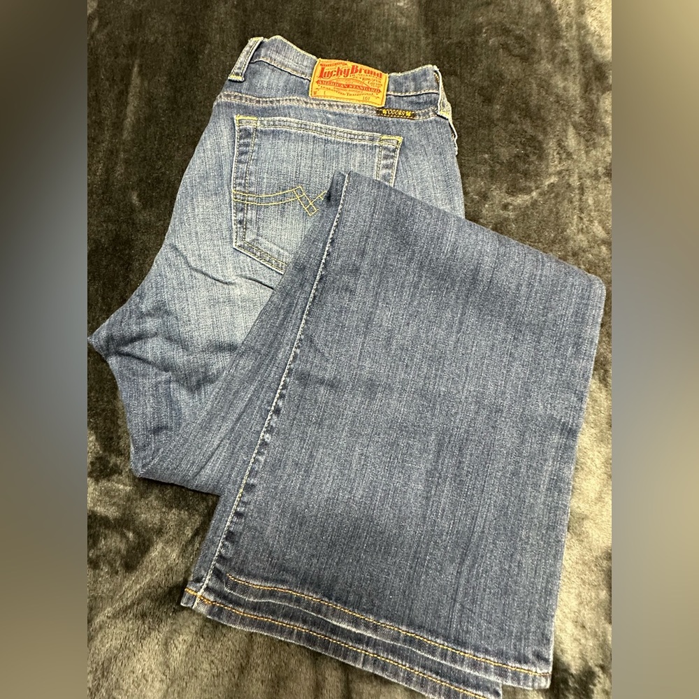 Vintage Lucky Brand bootcut jeans. Size 10.